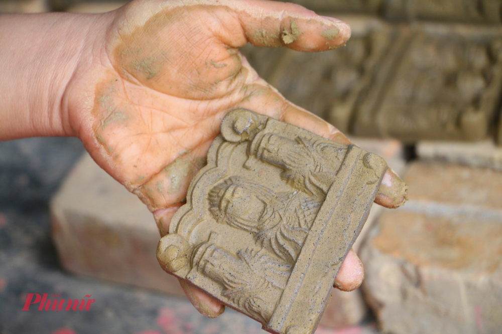 Đây là một sản phẩm gắn liền với tín ngưỡng dân gian trong mỗi dịp Tết đến, Xuân về ở xứ sở từng là Kinh đô dưới thời nhà Nguyễn