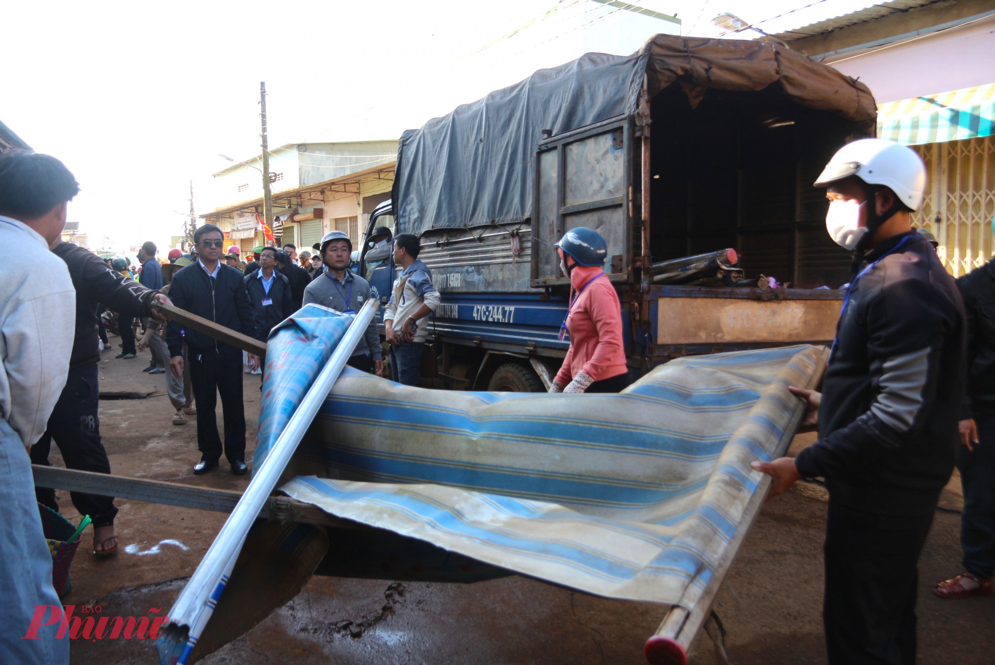  Các vật dụng thu giữ trong quá trình giải tỏa được đưa về trụ sở UBND xã để tiến hành các bước xử lý theo quy định của pháp luật.