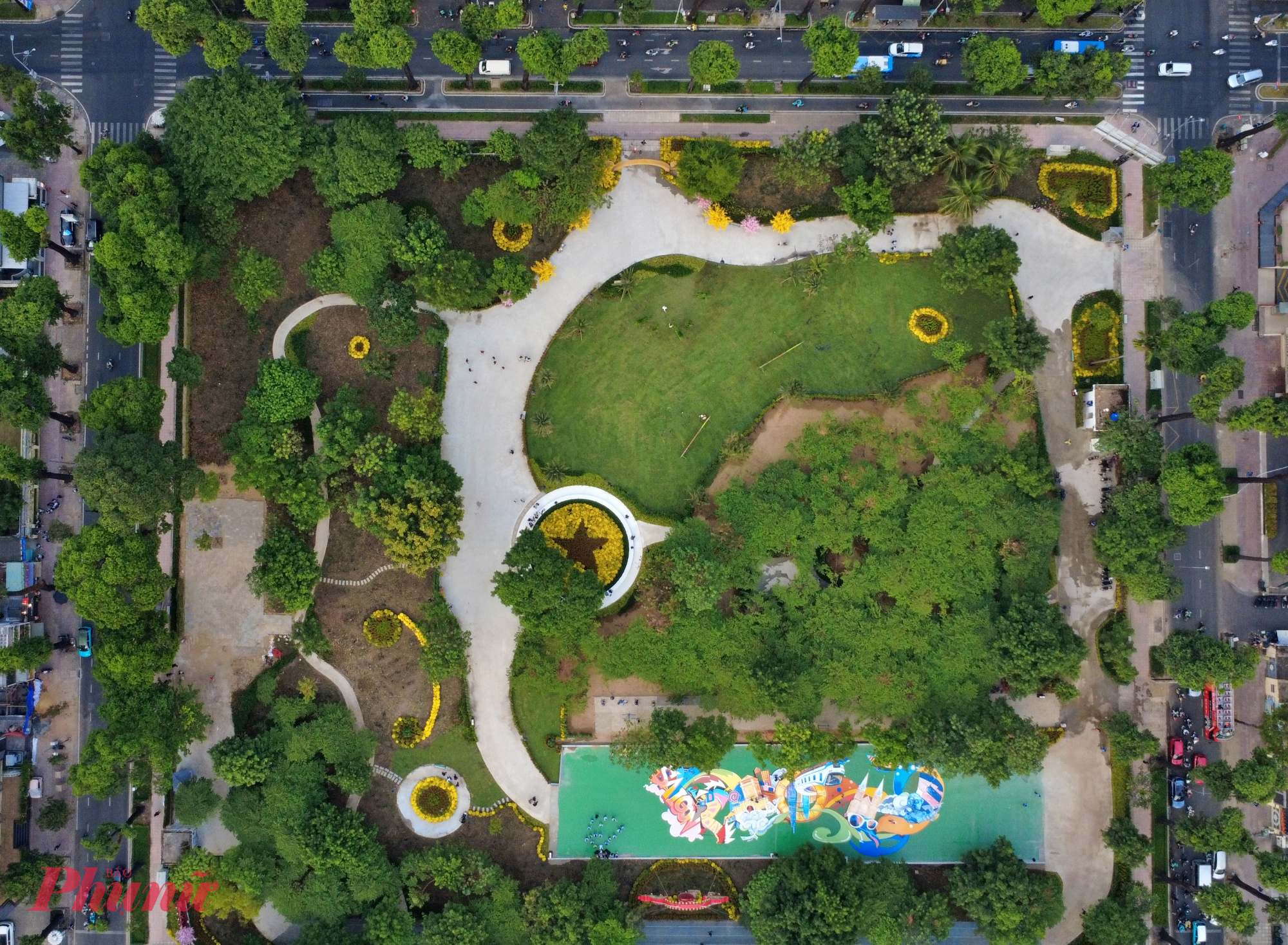 Hiện tại khu đất đã mang diện mạo hoàn toàn khác khi thành công viên, vườn hoa đẹp mắt sau 2 tuần cải tạo, chỉnh trang.