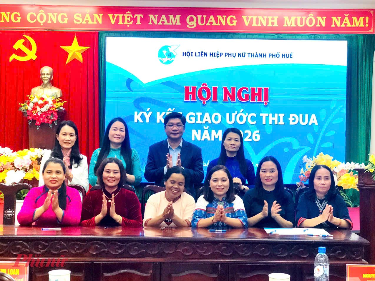 Ký kết giao ước thi đua trong năm 2026 giữa các chi hội