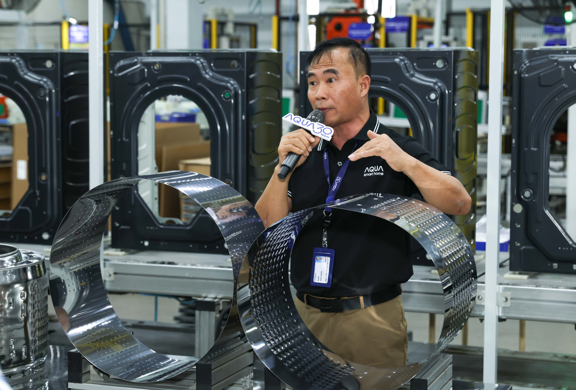 Với mục tiêu là đơn vị có dịch vụ bảo hành tốt nhất thị trường, AQUA Việt Nam tự tin áp dụng chính sách bảo hành trọn đời cho động cơ máy giặt truyền động trực tiếp, bảo hành 10 năm cho máy nén tủ lạnh Inverter - Ảnh: AQUA Việt Nam