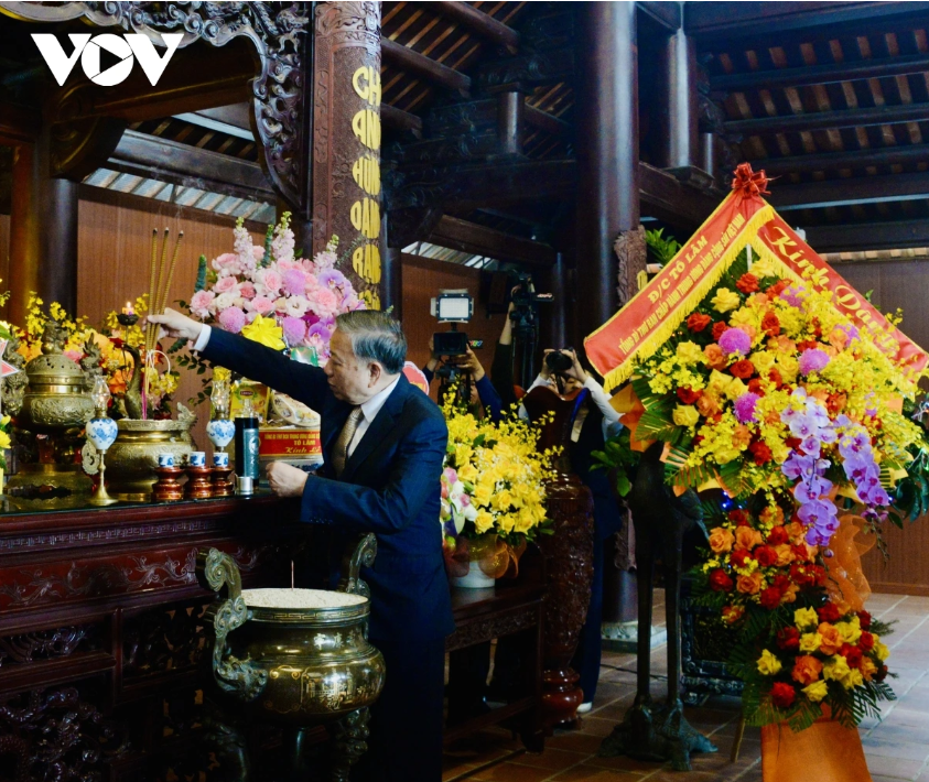 Tổng Bí thư Tô Lâm dâng hương Khu lưu niệm Tổng Bí thư Lê Hồng Phong