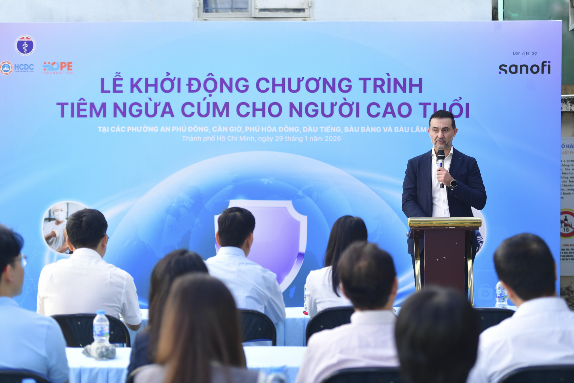 Ông Burak Pekmezci - Tổng giám đốc Sanofi Việt Nam - phát biểu tại sự kiện - Ảnh: L.Q