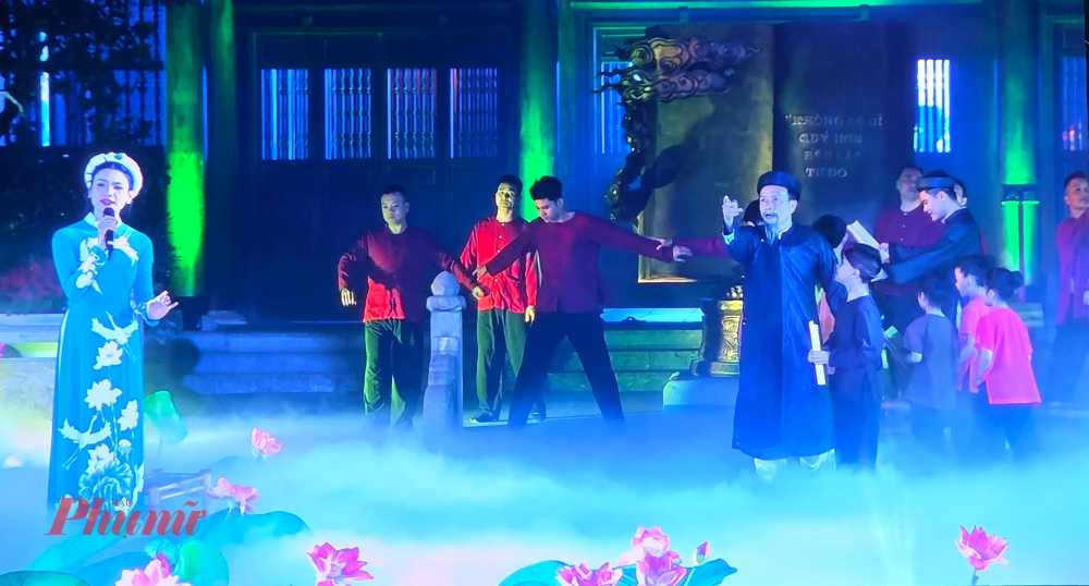 Ca khúc Đêm nghe hát đò đưa nhớ Bác