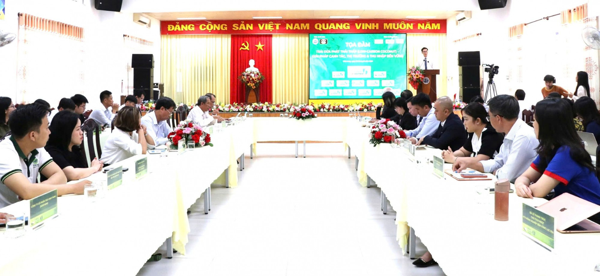 Quang cảnh buổi tọa đàm ngày 30-1... Ảnh: CTV