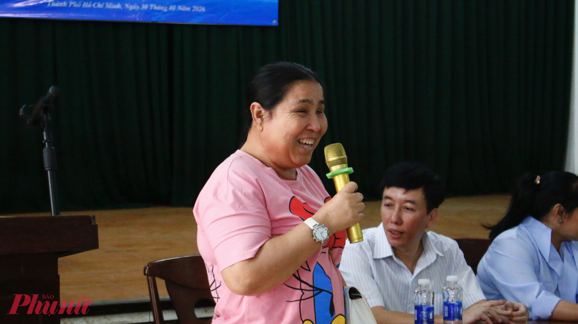 Các chị phụ nữ khiếm thị cùng giao lưu văn nghệ 