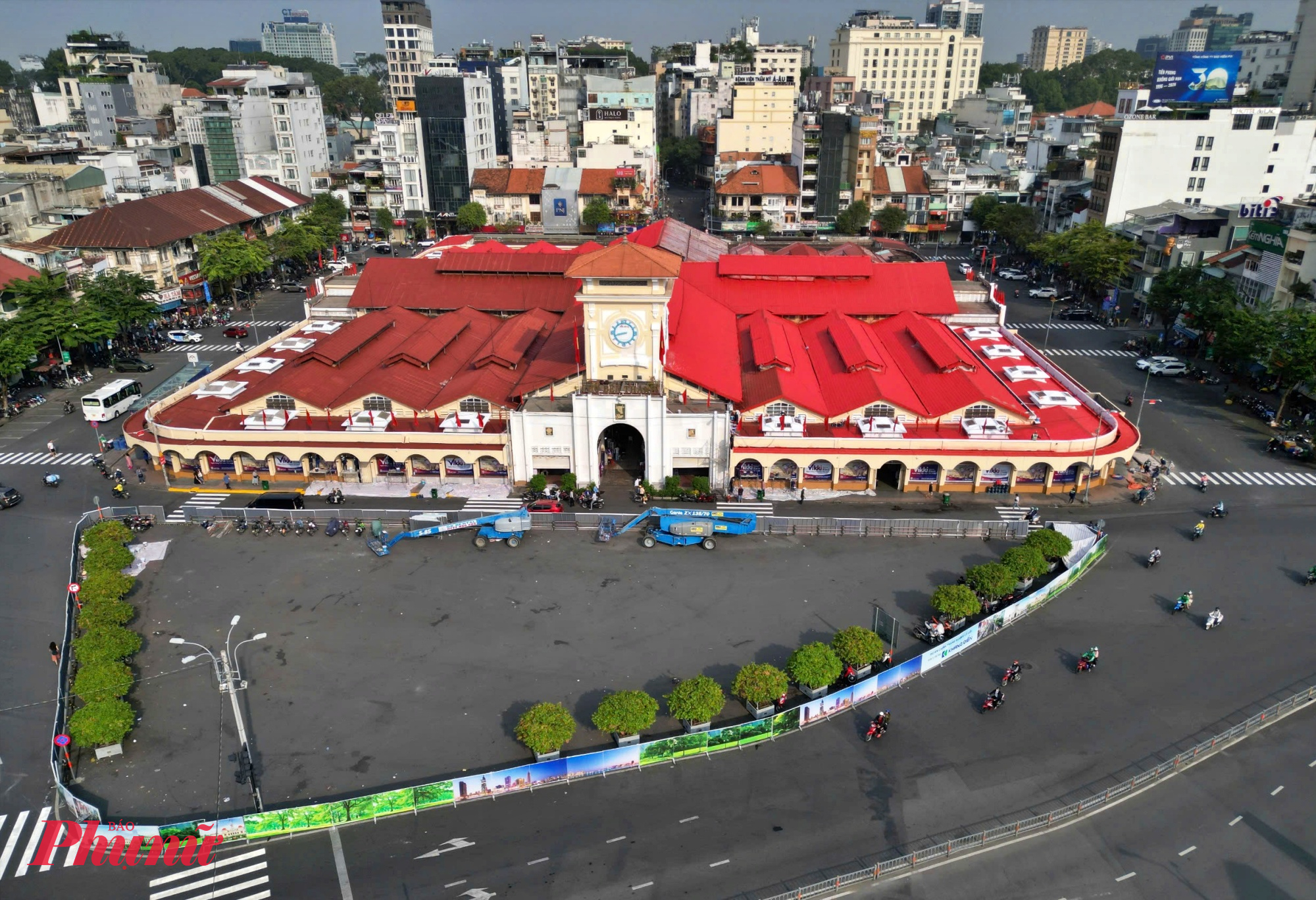 Những hình ảnh “trước” cho thấy một công trình lịch sử cần được chăm sóc để tiếp tục đồng hành cùng đô thị hiện đại