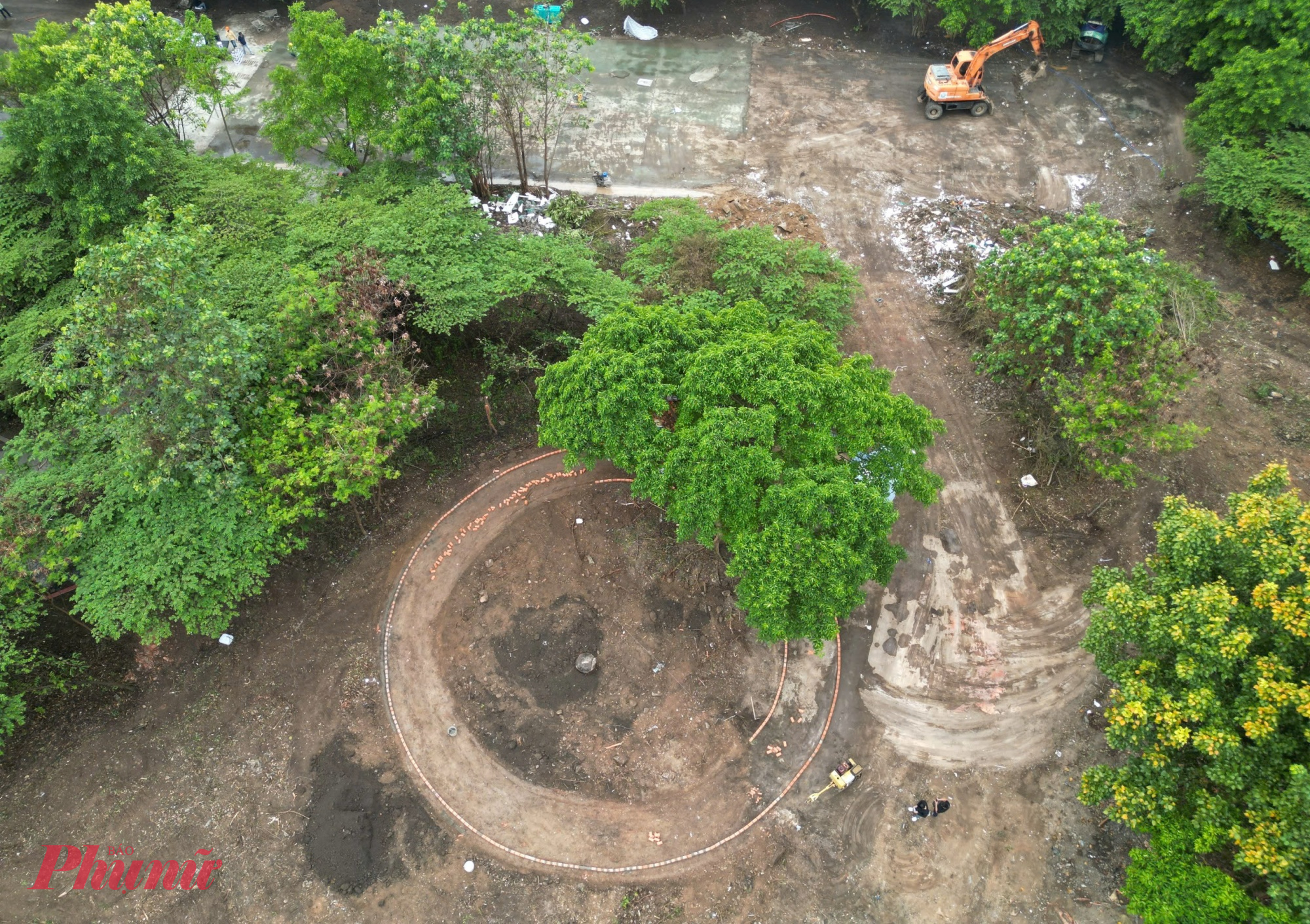 Trước đó, nơi này gần như “đóng băng” trong dòng chảy đô thị, vừa lãng phí quỹ đất, vừa tạo cảm giác nhếch nhác giữa khu vực sầm uất