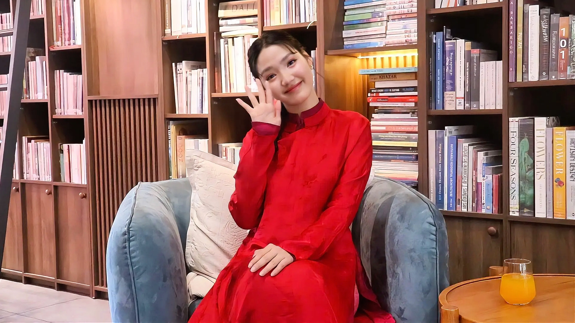 Minh Anh chia sẻ cảm nghĩ khi tham gia Nhà ba tôi một phòng với Báo Phụ nữ TPHCM - Ảnh: Phương Nhã