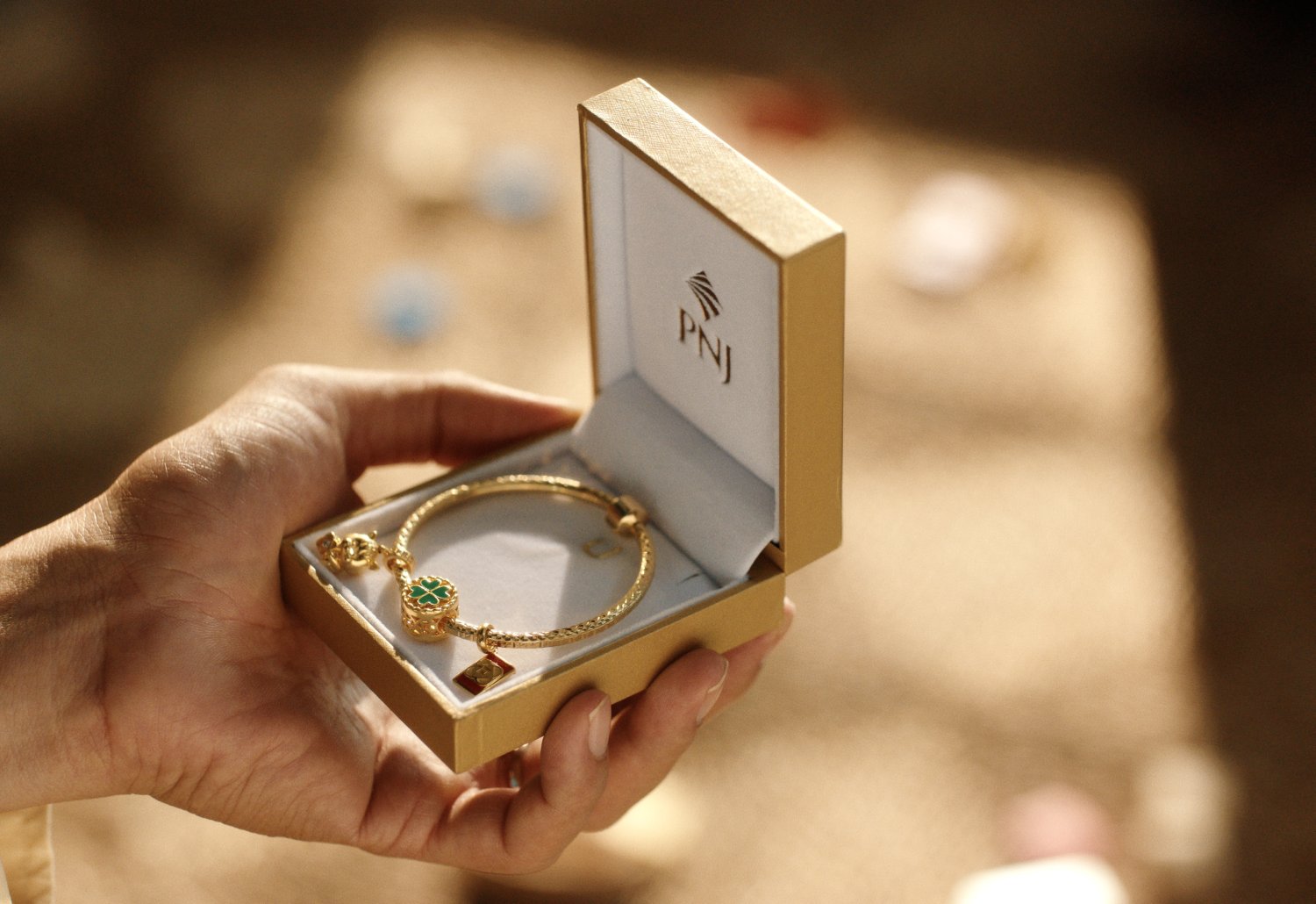 Ảnh: cắt từ MV