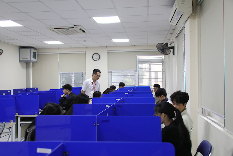 Thí sinh dự thi Đánh giá năng lực (HSA) năm 2025 của Đại học Quốc gia Hà Nội. Ảnh: VNU