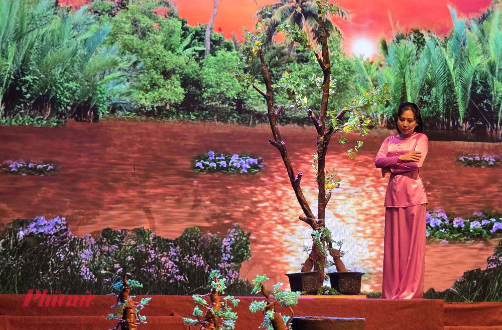 Uyển cảm thấy cô