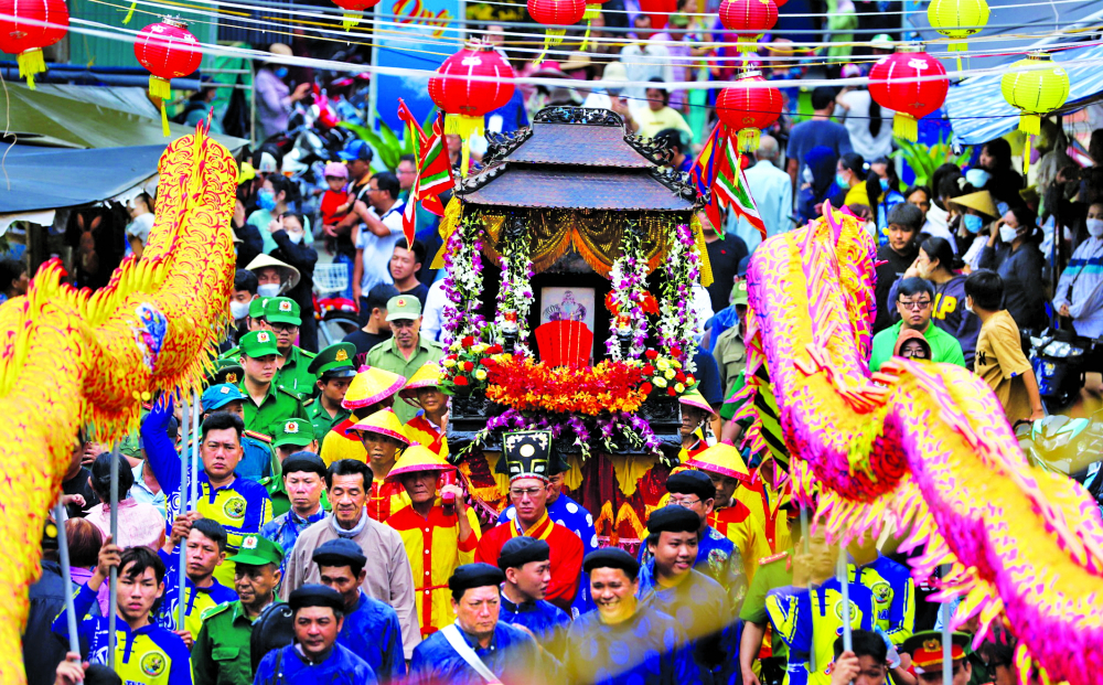 Lễ hội Nghinh Ông Cần Giờ là nét đẹp văn hóa của người dân vùng biển TPHCM - ẢNH: T.N.