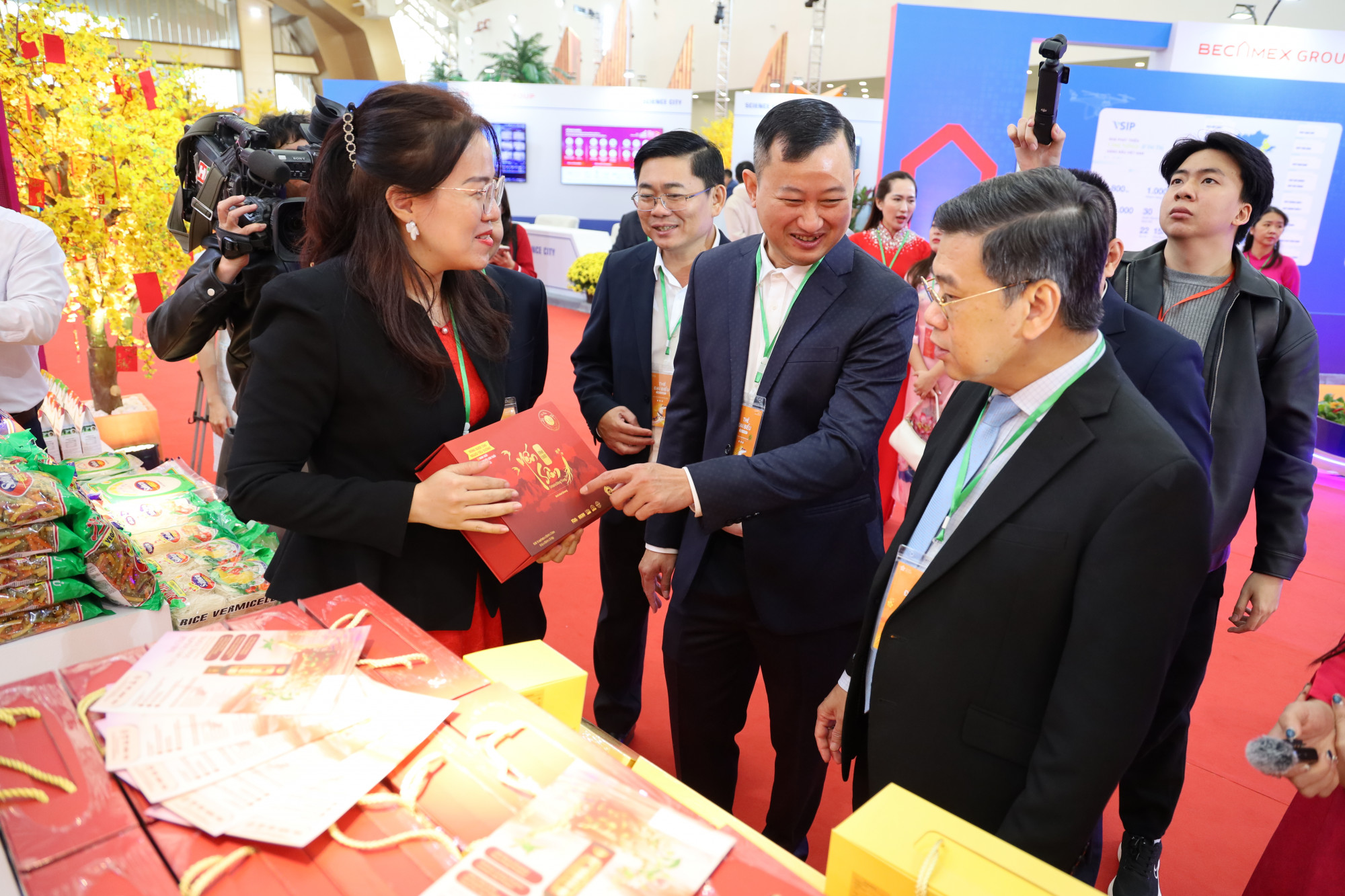 Các sản phẩm đặc trưng của TPHCM được giới thiệu tới khách tham qua Thủ đô