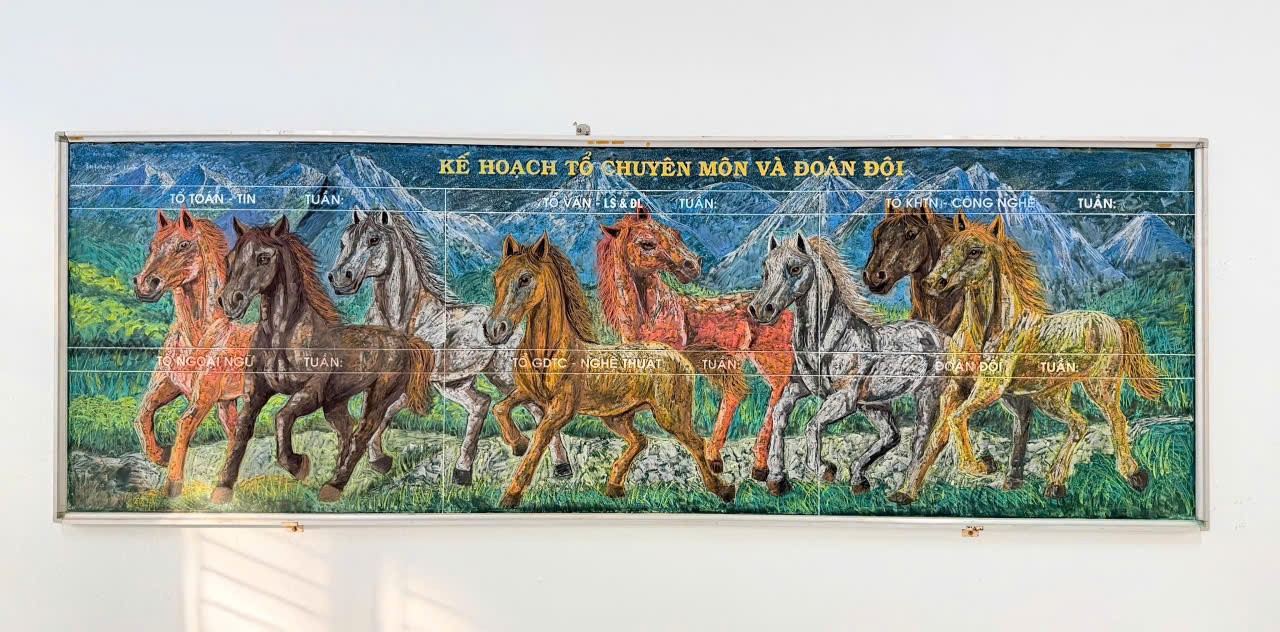 Mỗi con ngựa đều mang một dáng vẻ riêng biệt, không trùng lặp, góp phần tạo nên cảm giác sống động như một cuộc đua thực thụ.