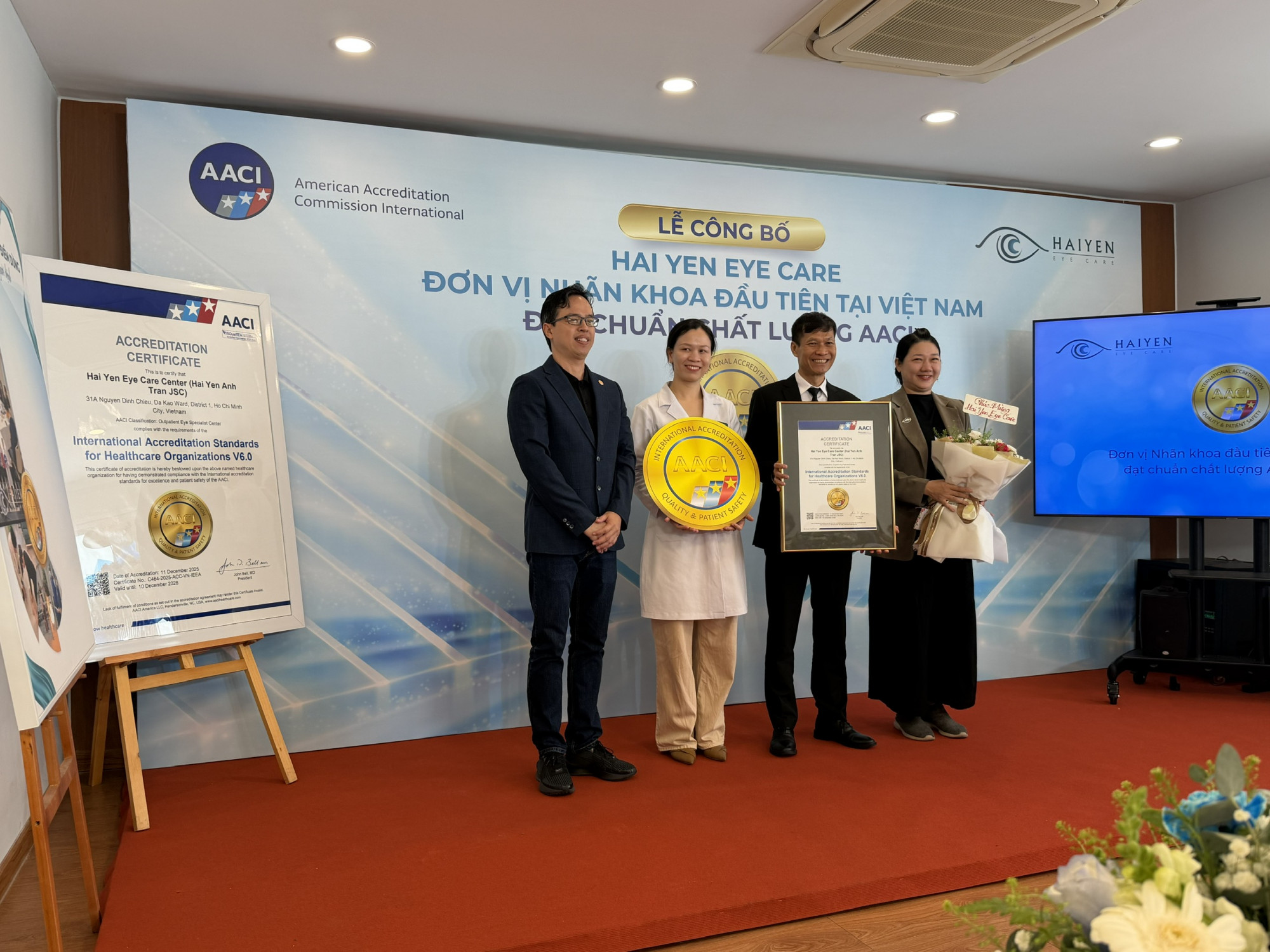 Trung tâm mắt Hải Yến nhận chứng nhận đạt tiêu chuẩn AACI