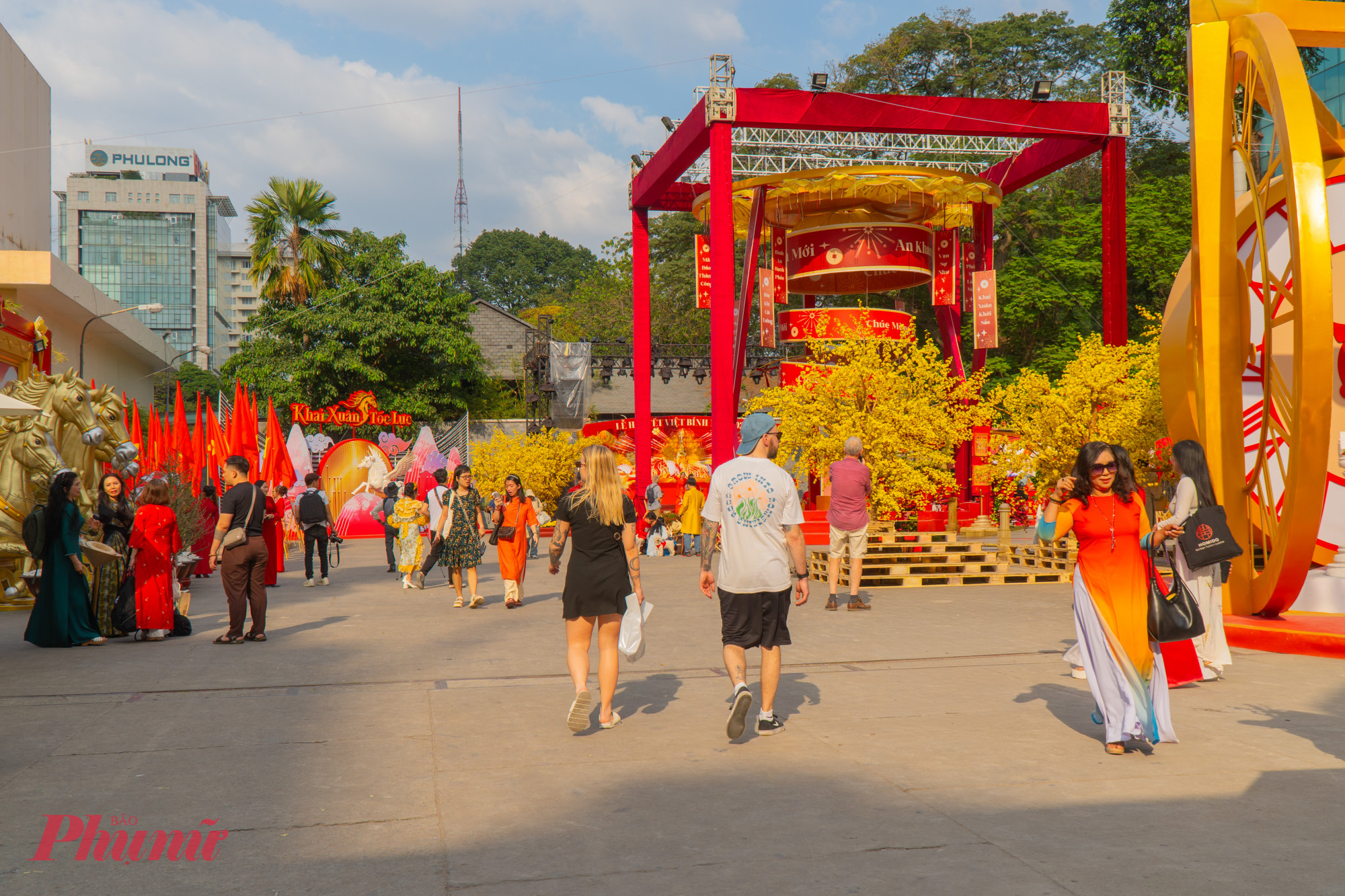  Tiếp nối hành trình 18 năm phục vụ người dân, Phố ông đồ tết Bính Ngọ 2026 mang chủ đề Đẹp xưa trong rạng rỡ hôm nay, hướng đến việc tôn vinh giá trị truyền thống.
