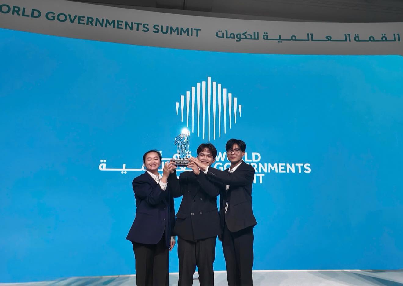 Sinh viên Trường đại học Lạc Hồng giành giải Bạc GovTech toàn cầu tại Dubai