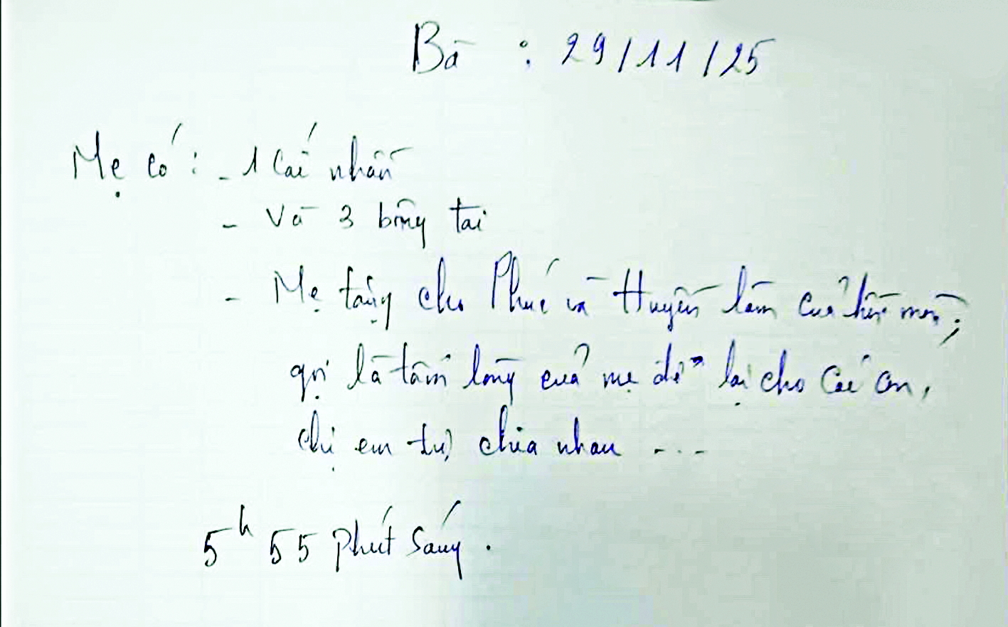 “Lá thư cuối cùng của mẹ”  là lời nhắn được anh trai của chị Thanh Huyền  viết trên tấm bảng  trong phòng bệnh viện - Ảnh do nhân vật cung cấp