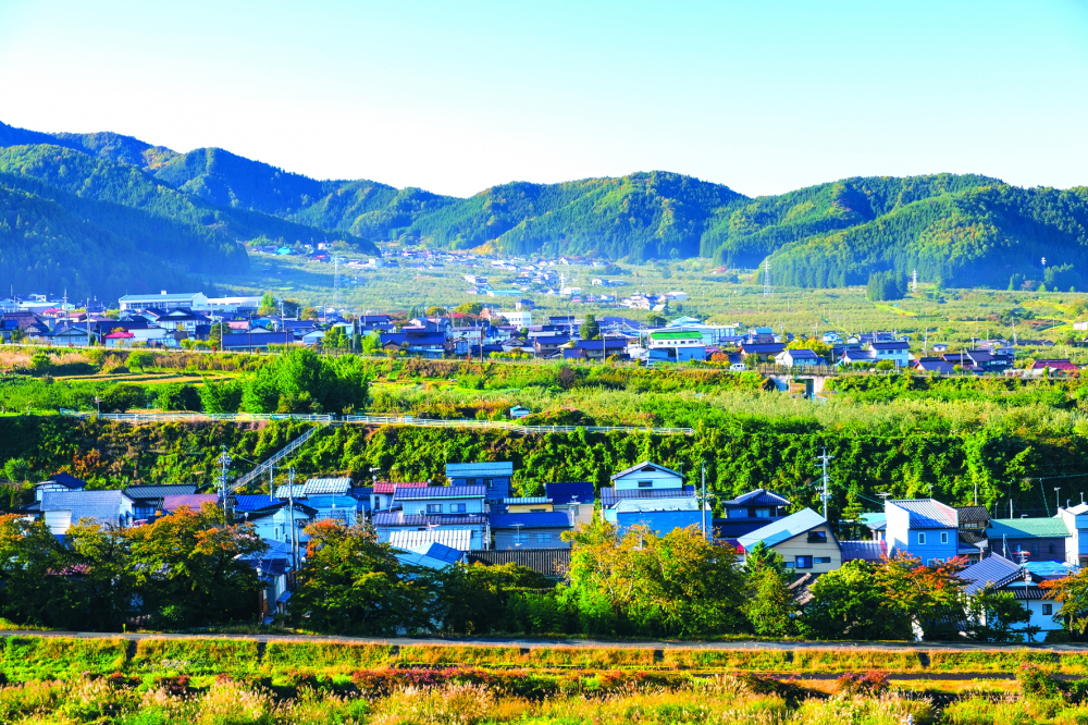 Cứ mỗi người dân gửi về 30.000 yên trở lên theo chương trình “thuế quê nhà”,  làng Yamanouchi ở tỉnh Nagano sẽ gửi tặng 24 chai bia ủ tại địa phương như một món quà, tạo nên sợi dây neo giữ quá khứ và tương lai - Nguồn ảnh: iStock