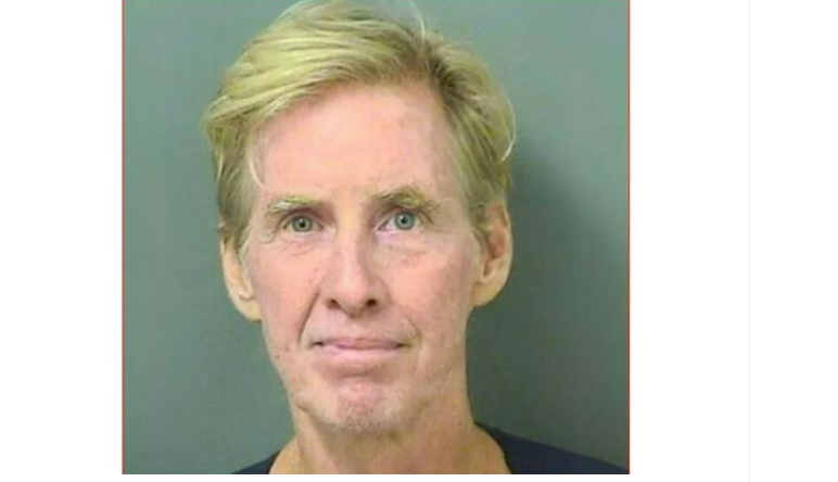 Ryan Routh được chụp trong bức ảnh đặt phòng này từ văn phòng Cảnh sát trưởng Hạt Palm Beach ở Florida