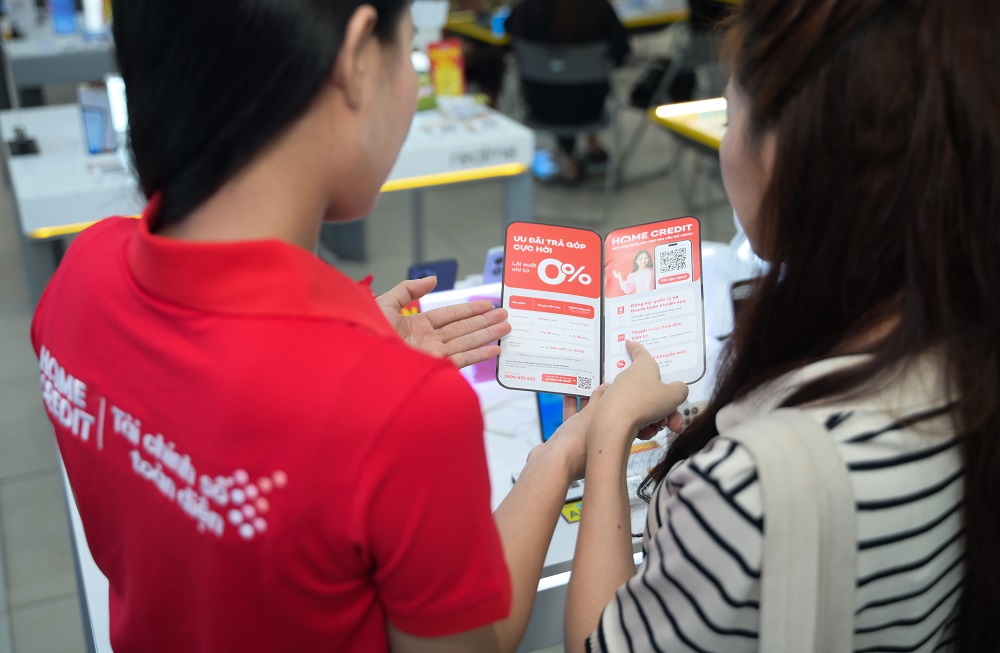 Home Credit khẳng định vai trò đối tác đồng hành cả về tài chính và cuộc sống với khách hàng - Ảnh: Home Credit