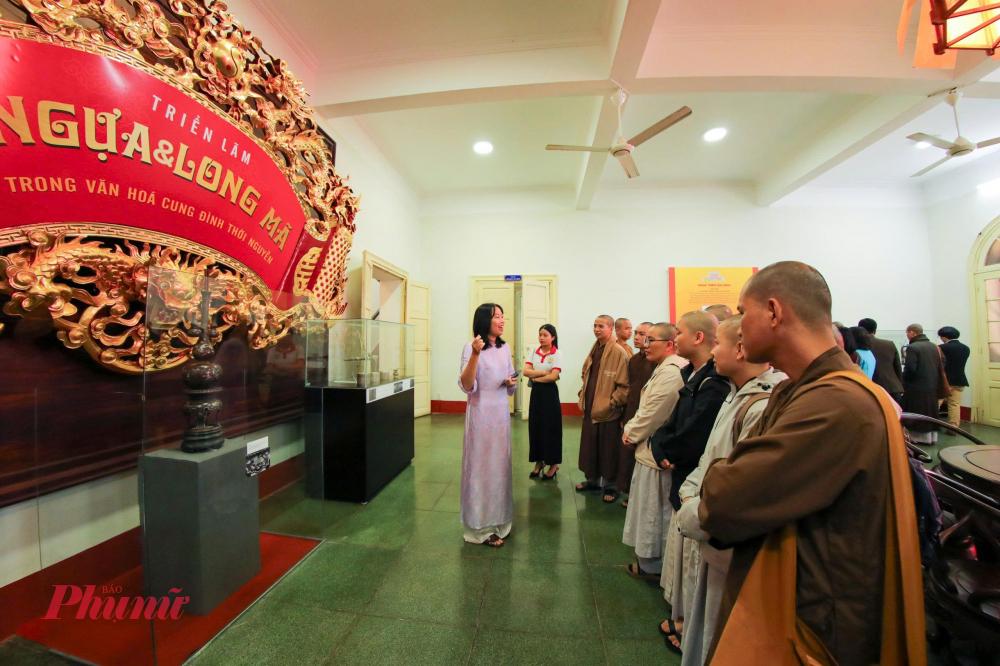 Năm 1826, Hoàng đế Minh Mạng cho thành lập Viện Thượng Tứ trong Kinh thành Huế nhằm nuôi dưỡng, huấn luyện và quản lý các hạng ngựa, như Ngự Mã (ngựa dành riêng cho vua), Lộ Mã (ngựa kéo xe), Nghi Mã (ngựa phục vụ nghi lễ) và Sai Mã (ngựa sai phái). Cùng với đó là hệ thống quy định chặt chẽ về tuyển chọn, chăn nuôi và huấn luyện…, thể hiện sự quản lý quy củ của nhà nước quân chủ đối với lực lượng này. 