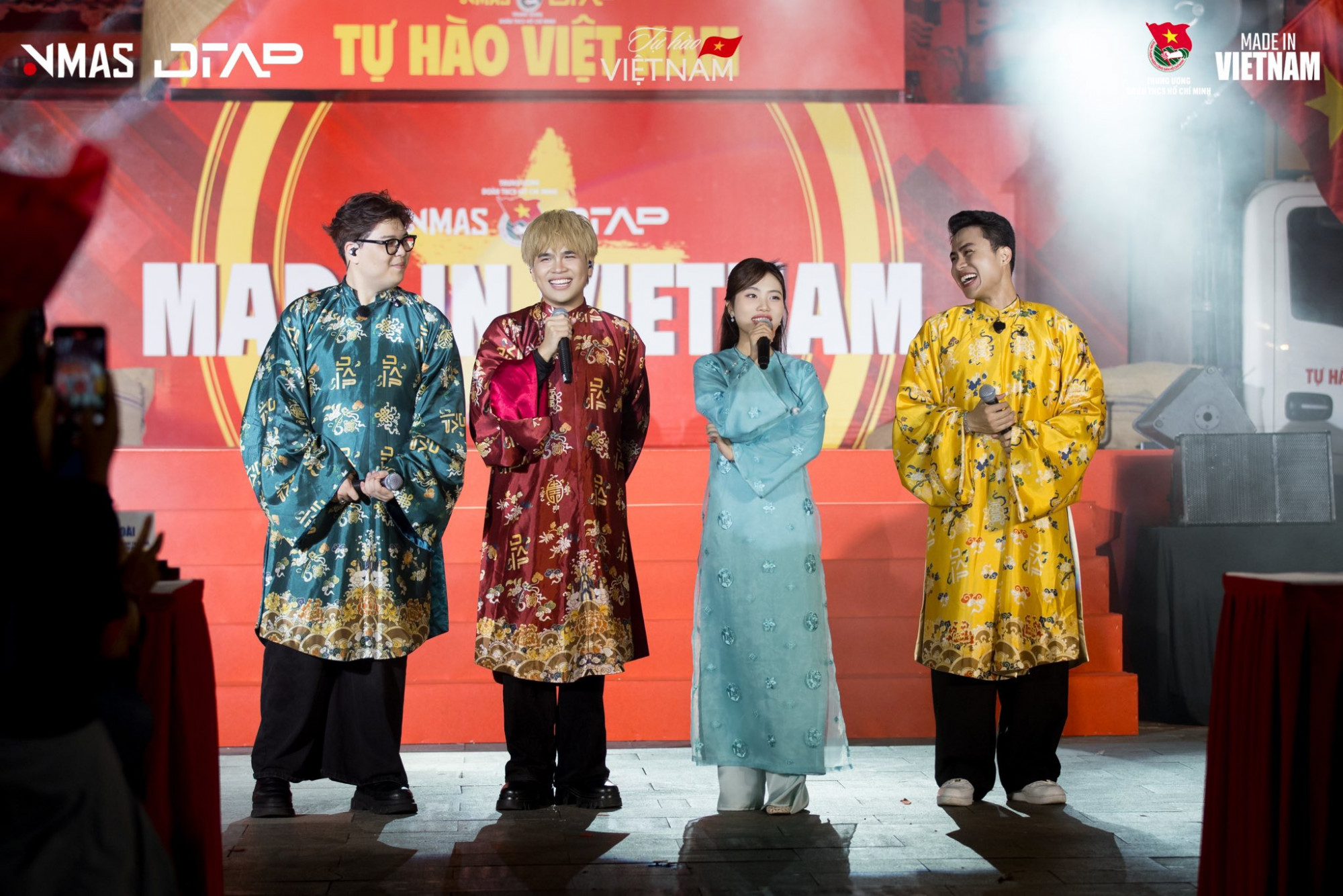 Phương Mỹ Chi và DTAP trong Hành trình Tự hào Việt Nam