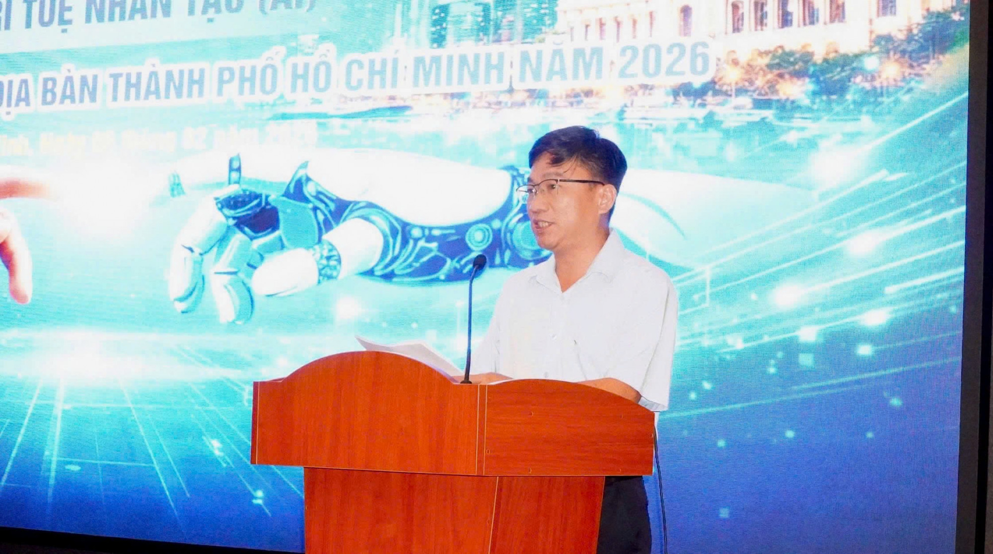 Ông Trần Trọng Tuyên - Phó Giám đốc Sở KH&CN TP. Hồ Chí Minh phát biểu tại Hội nghị