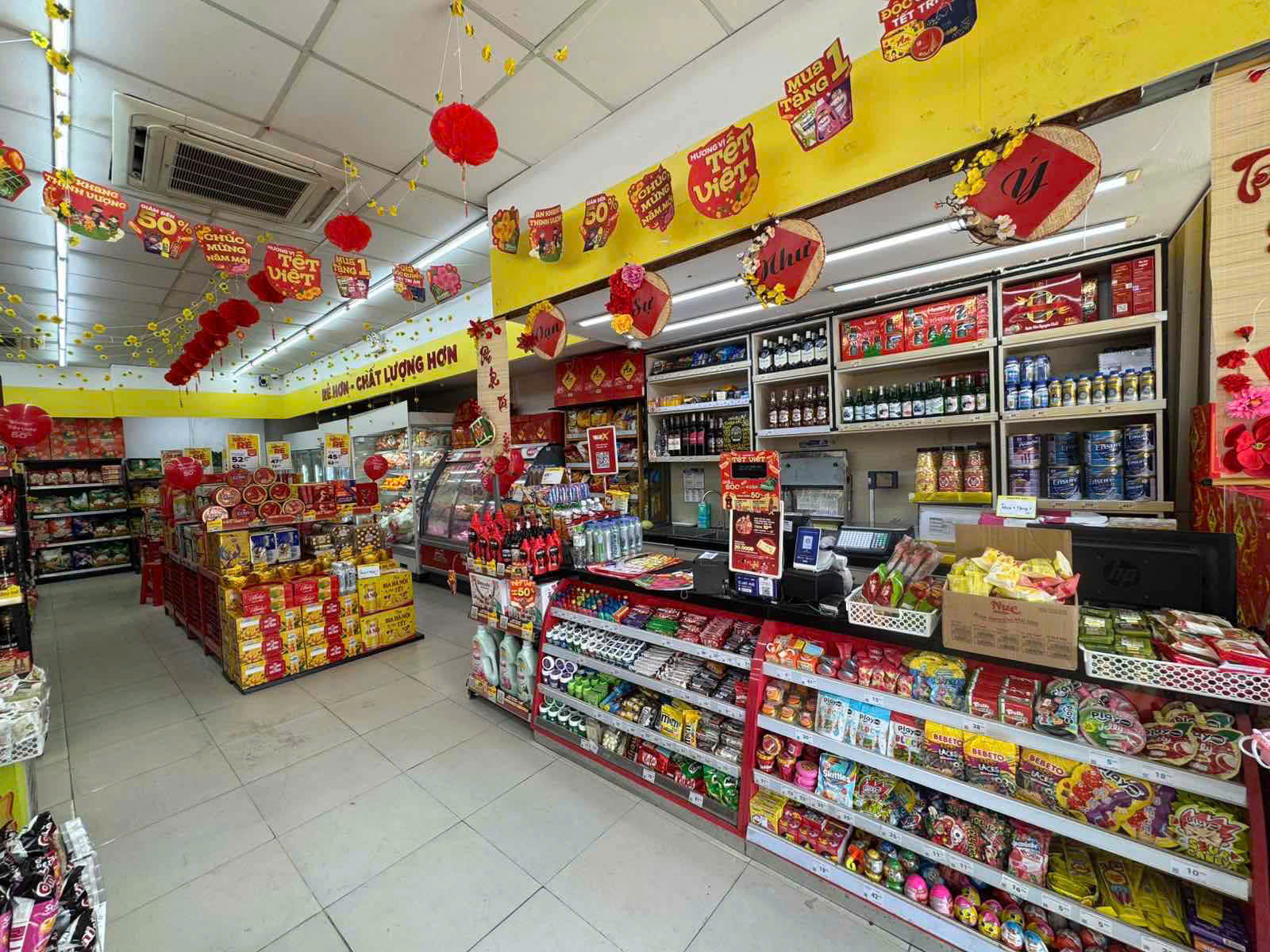 Bên trong một cửa hàng WinMart+