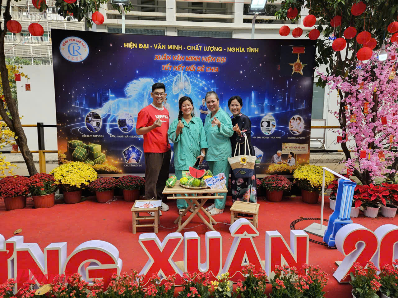 Đường hoa xuân đã trở thành hoạt động thường niên của Bệnh viện Chợ Rẫy mỗi dịp tết đến, xuân về