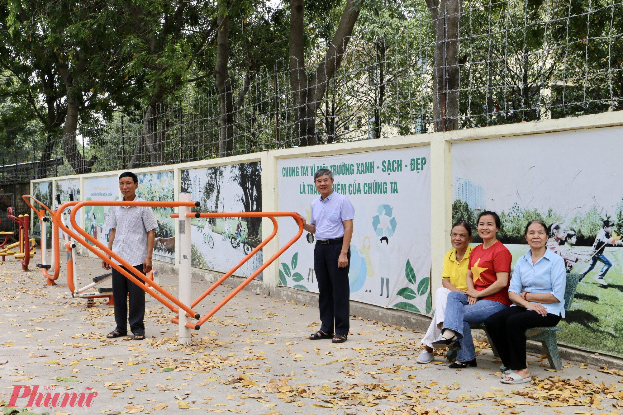 Những bãi rác nhếch nhác ô nhiễm (khu phố 31, phường Long Bình đã trở nên xanh mát, thành công viên cộng đồng