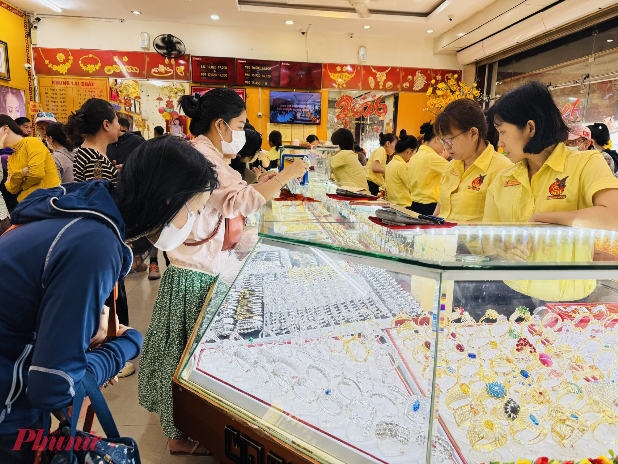 Giá vàng tăng sốc đến 128%