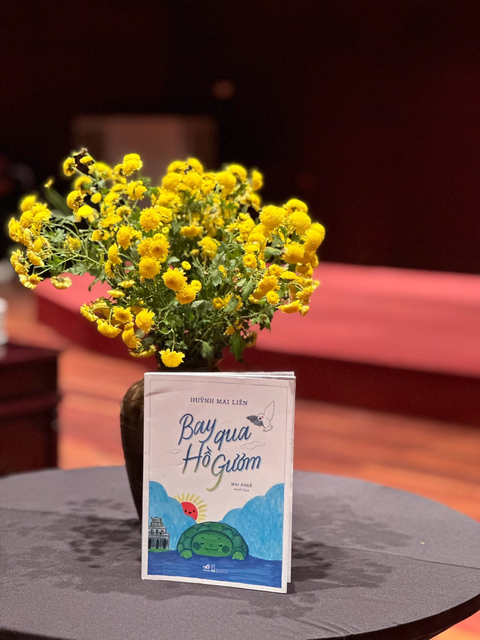 Nhà thơ Huỳnh Mai Liên: “Năm mới, tôi muốn viết về mẹ, con và đất nước" Một trong những tập thơ viết về Hà Nội của nhà thơ Huỳnh Mai Liên