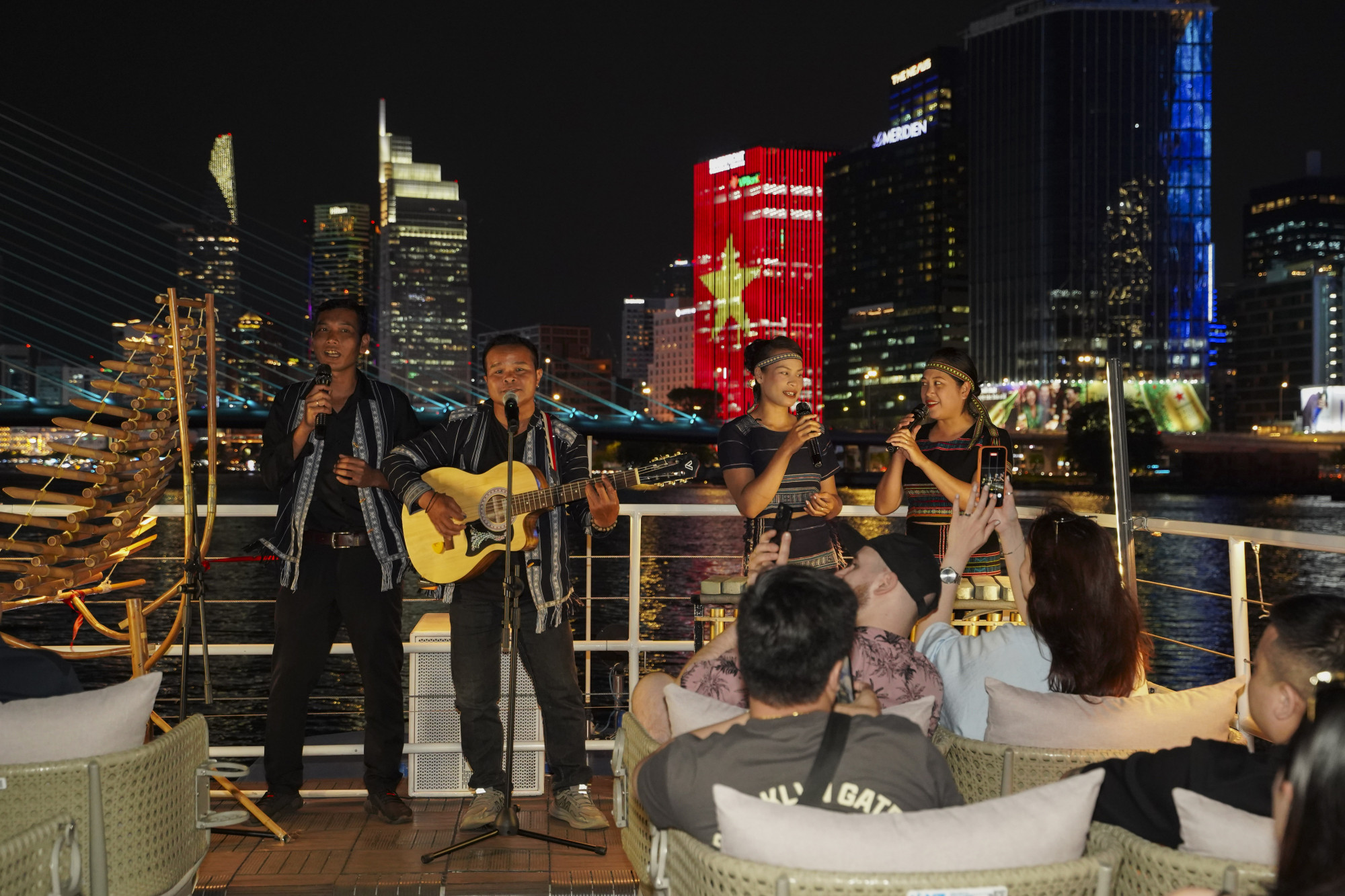 Vẻ đẹp và sự hấp dẫn của văn hóa đại ngàn