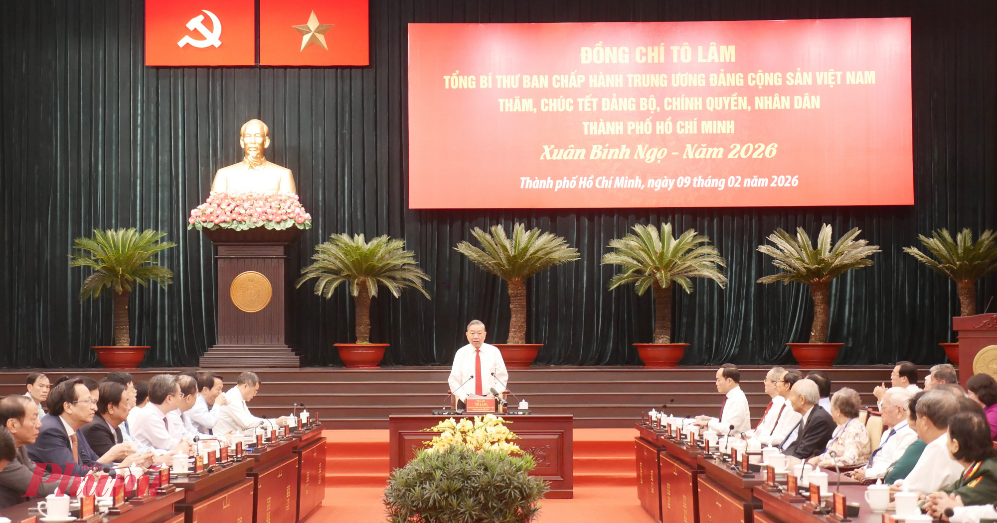 Tổng Bí thư Tô Lâm đến thăm, chúc tết Đảng bộ, chính quyền và nhân dân TPHCM. Ảnh: Trang Nguyễn 