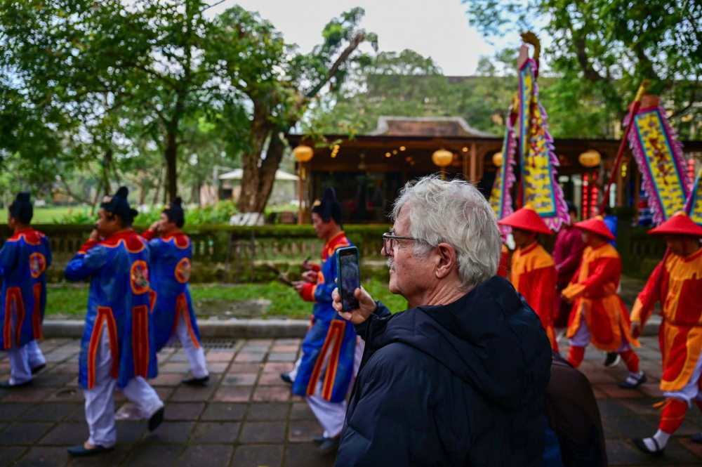 Ngày 10/2 (nhằm ngày 23 tháng Chạp năm Ất Tỵ), tại Đại Nội Huế đã diễn ra Lễ Thướng Tiêu, hay còn gọi là lễ dựng cây nêu ngày Tết. Hoạt động có sự tham dự của đông đảo du khách trong và ngoài nước