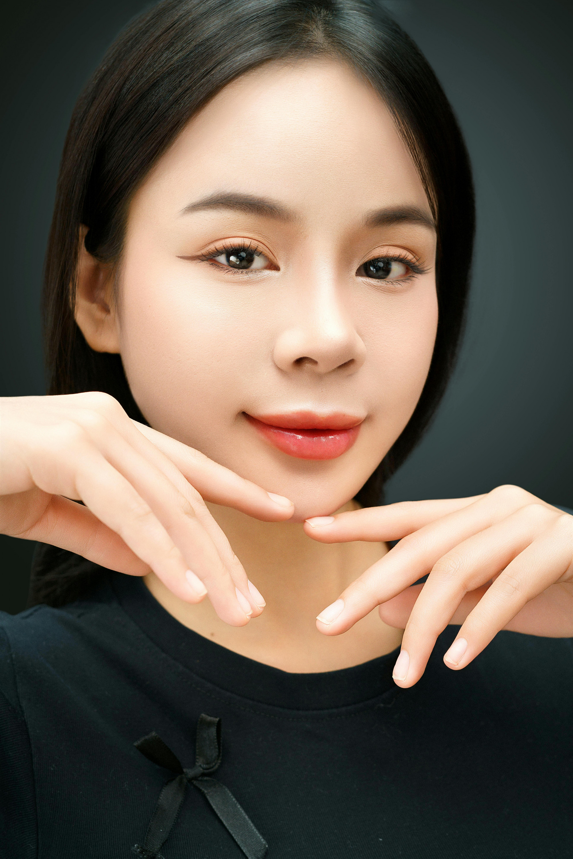 Thẩm mỹ y khoa chỉ nên đóng vai trò hỗ trợ, trong khi nền tảng của vẻ đẹp bền vững vẫn là làn da khỏe từ bên trong.