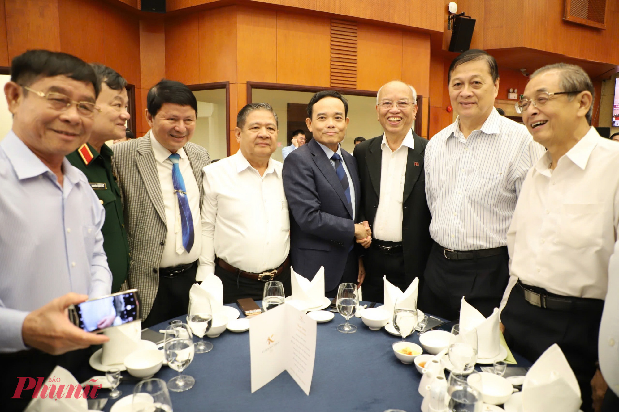 Bí thư Thành ủy TPHCM Trần Lưu Quang gặp gỡ, chúc Xuân các đại biểu tại buổi họp mặt - Ảnh: Thanh Tâm