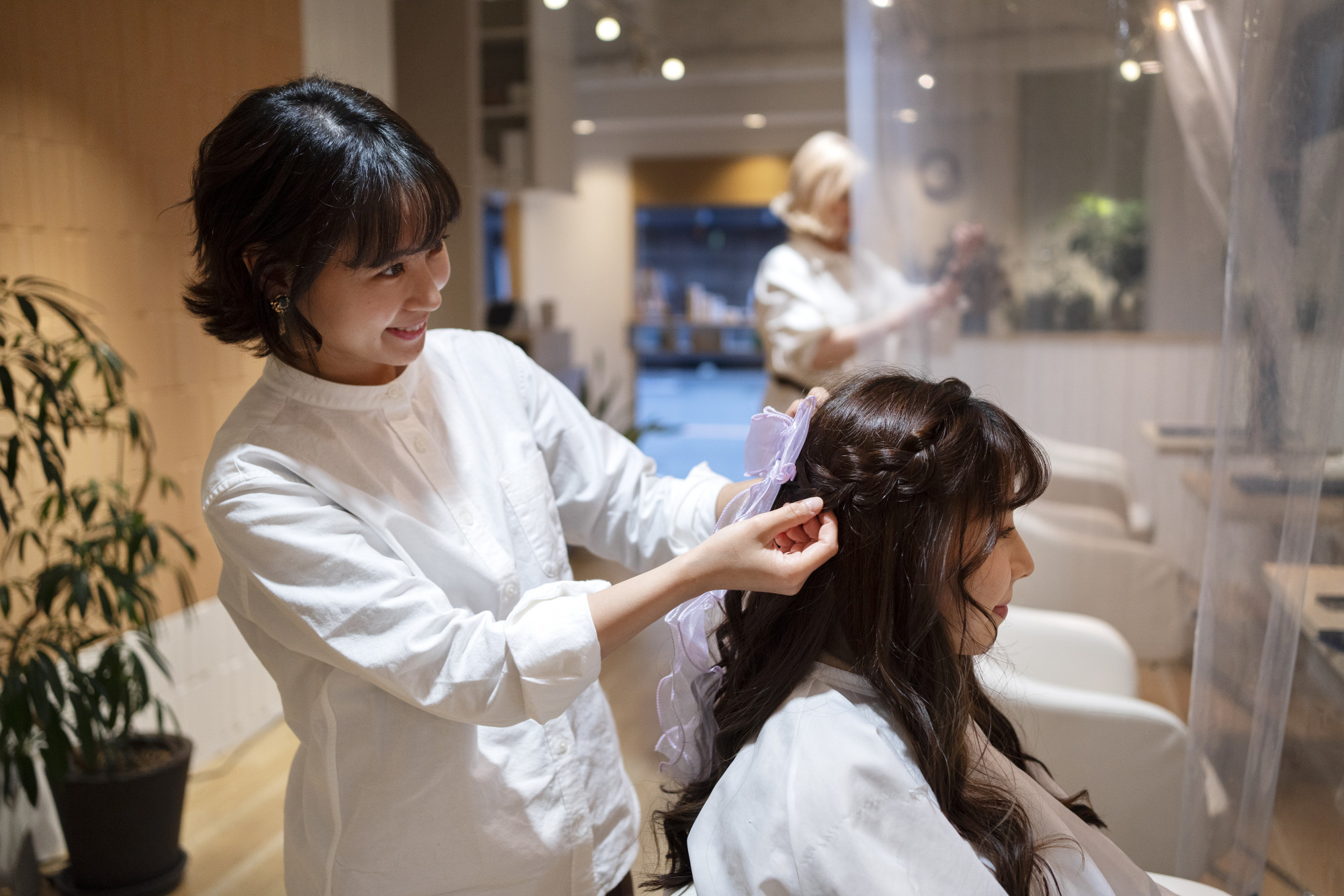 Làm tóc quá cận Tết sẽ phát sinh những rủi ro không mong muốn. Ảnh minh học: Freepik