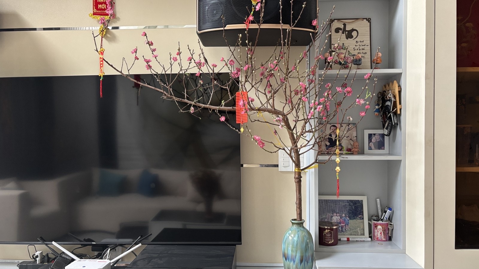 Mùa xuân đâu chỉ có hoa thơm và nắng hồng (ảnh: Vi Lê)