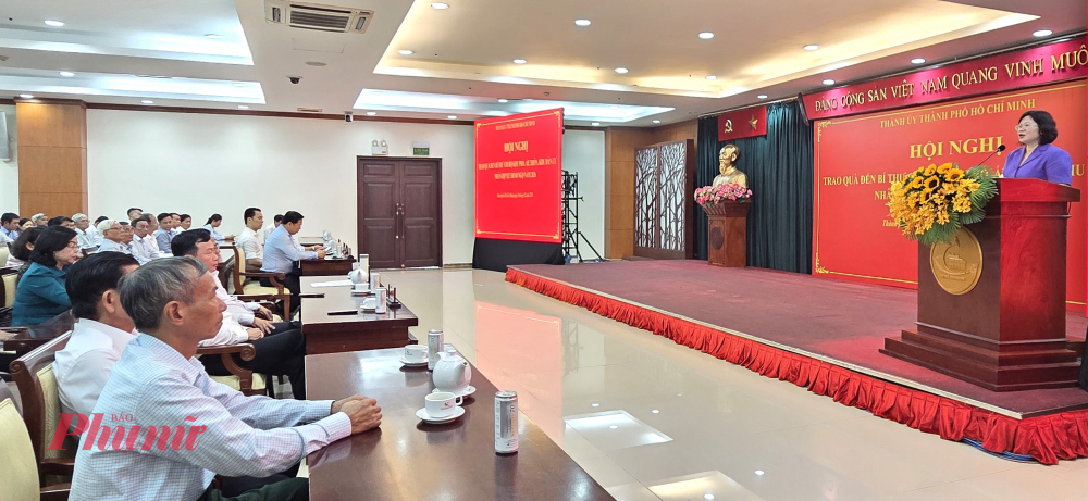 Phó Bí thư Thành ủy TPHCM Văn Thị Bạch Tuyết