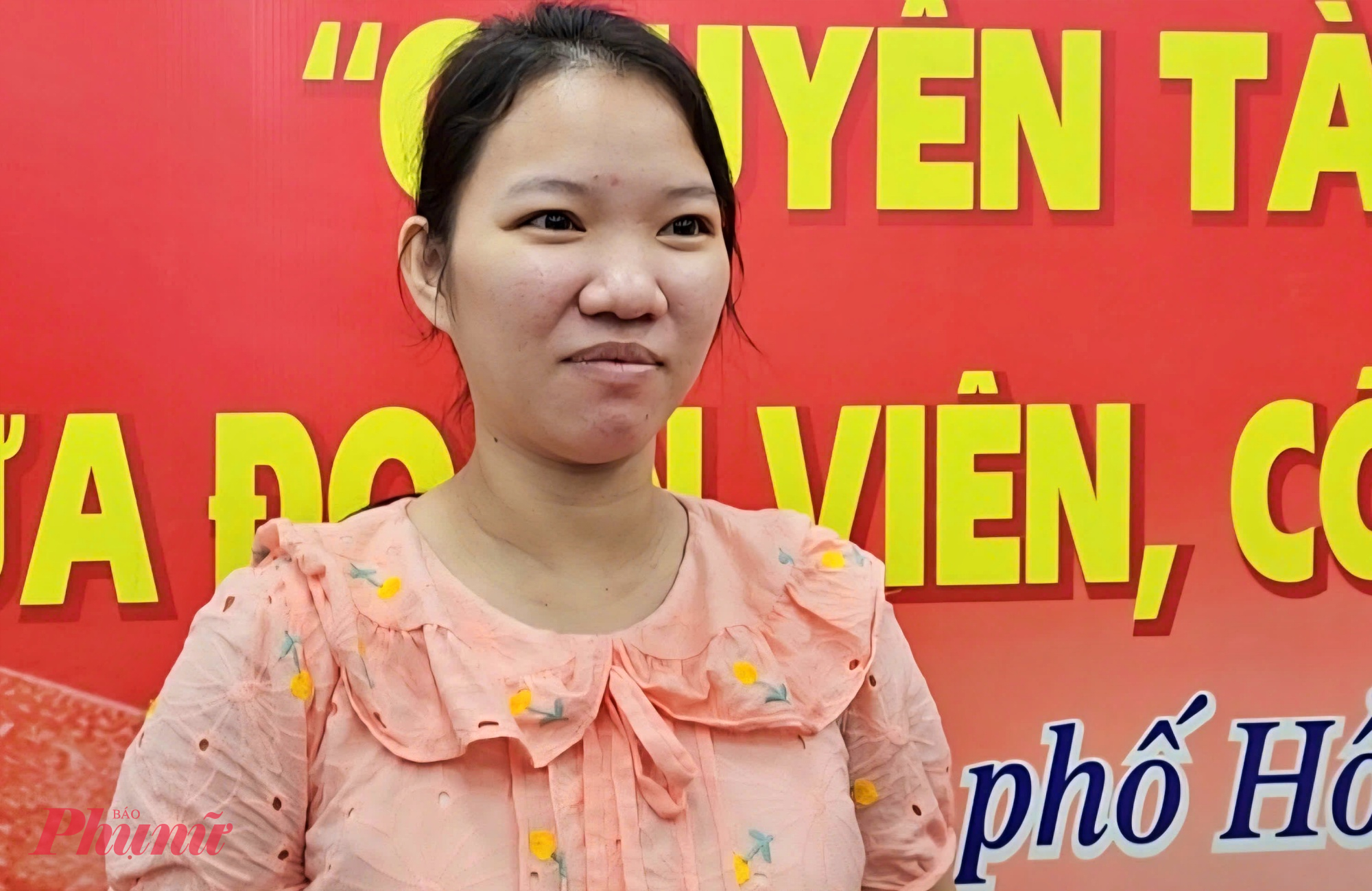 Chị Nguyễn Thị Bích Ngọc (quê Quảng Ngãi) chia sẻ, nhờ được hỗ trợ vé tàu khứ hồi, vợ chồng chị lần đầu sau 3 năm mới có dịp sum họp cùng gia đình, tiết kiệm khoảng 10 triệu đồng tiền vé. 