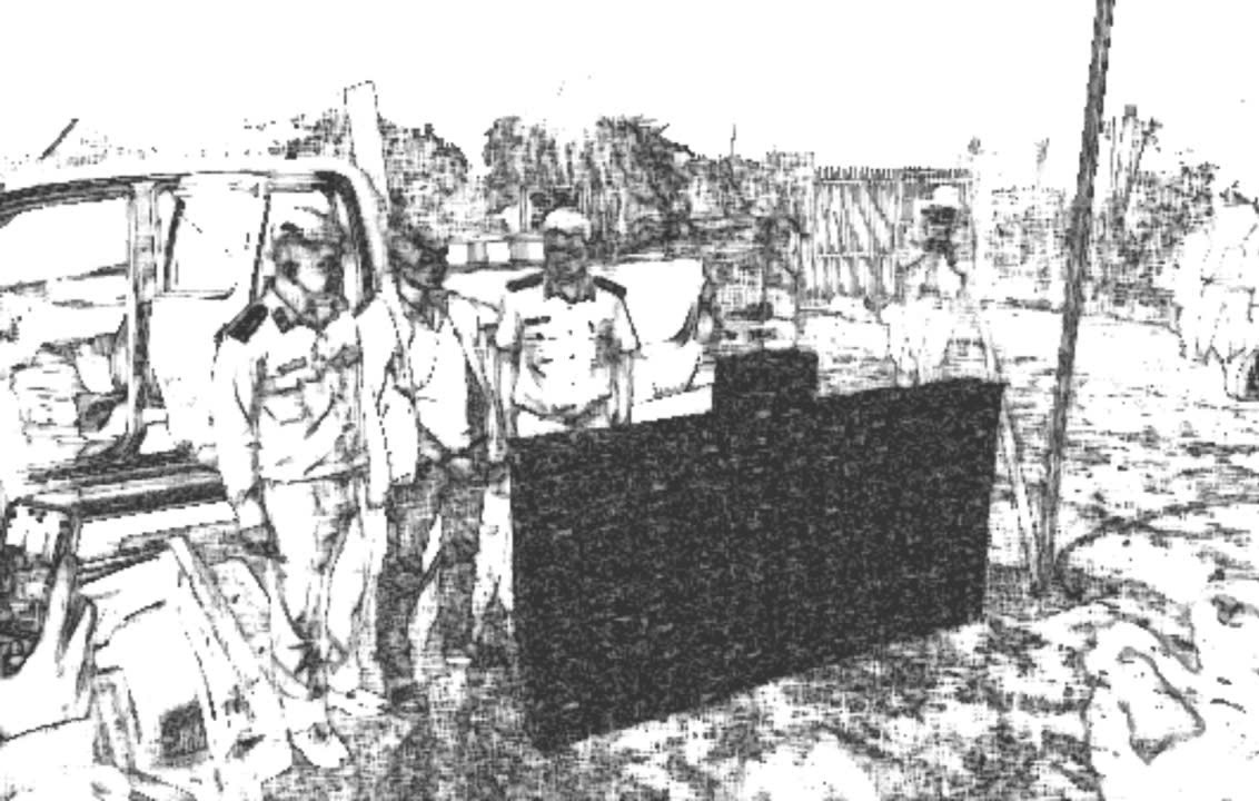 Công an phát hiện gần 200kg pháo hoa nổ trong ngăn chứa đồ bí mật của xe ô tô - ảnh: Sỹ Đức