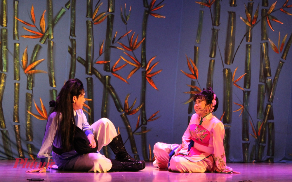 Cặp đào kép chánh của Đoàn Cải lương tuồng cổ Huỳnh Long - Bình Tinh và Thái Vinh - 