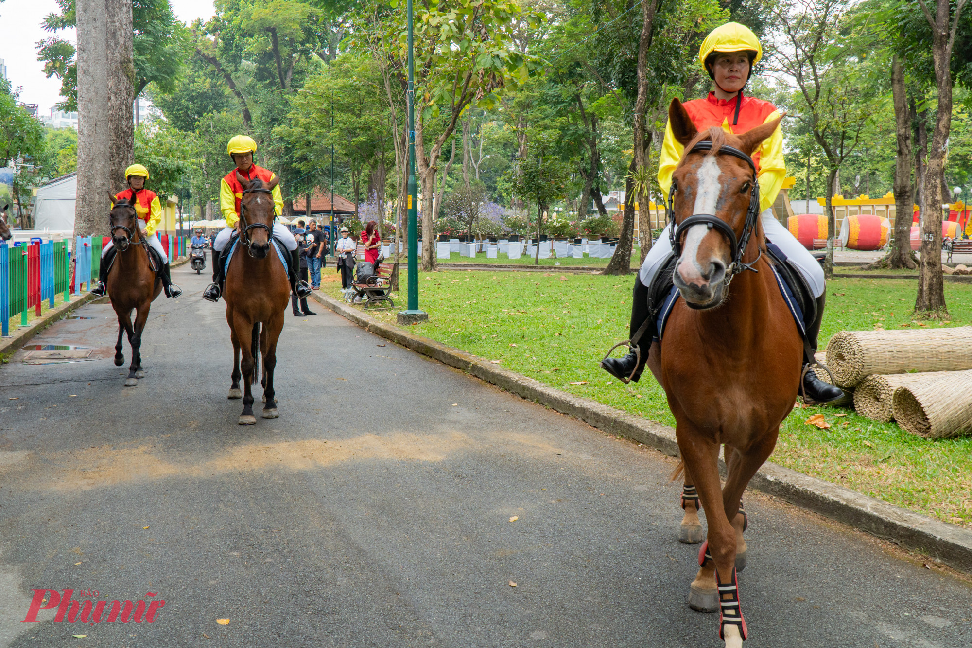  Trong kế hoạch chương trình, 8 chú ngựa sẽ dàn đội hình để đi diễu hành khắp nơi trong khu vực diễn ra Hội hoa xuân. 