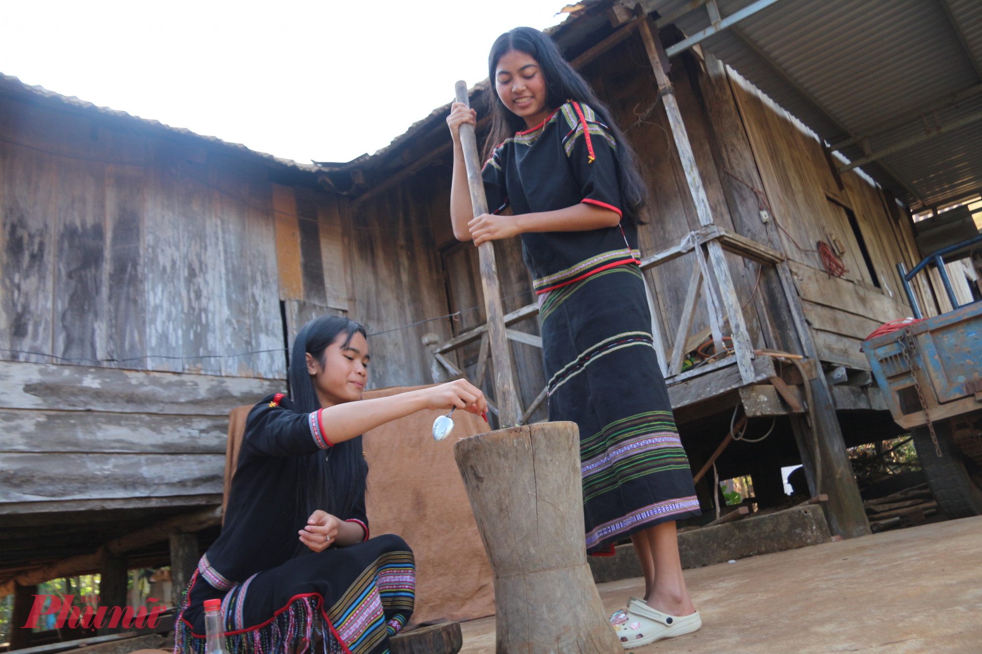 Hương tết dưới mái nhà dài Ê Đê Món đu đủ dã được chế biến công phu