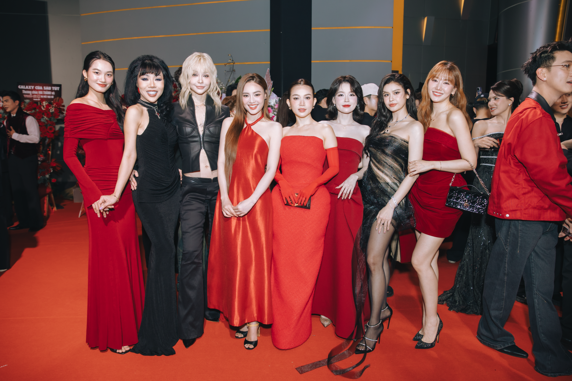 Sự kiện không thể thiếu sự có mặt của nữ ca sĩ- diễn viên Hari Won- vợ Trấn Thành