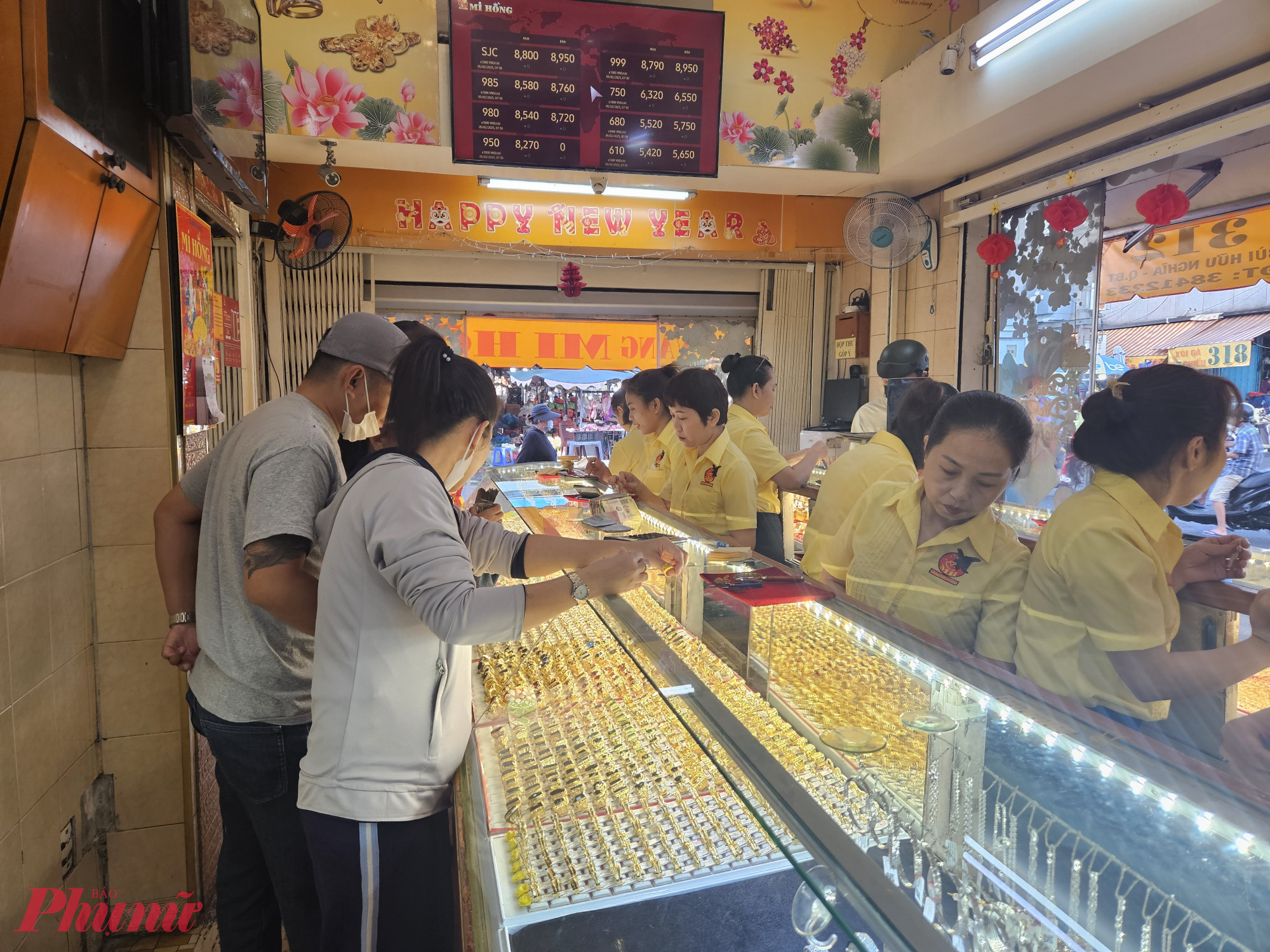 Giá vàng trong nước ngày 13/2 giảm cùng đà giảm của giá thế giới