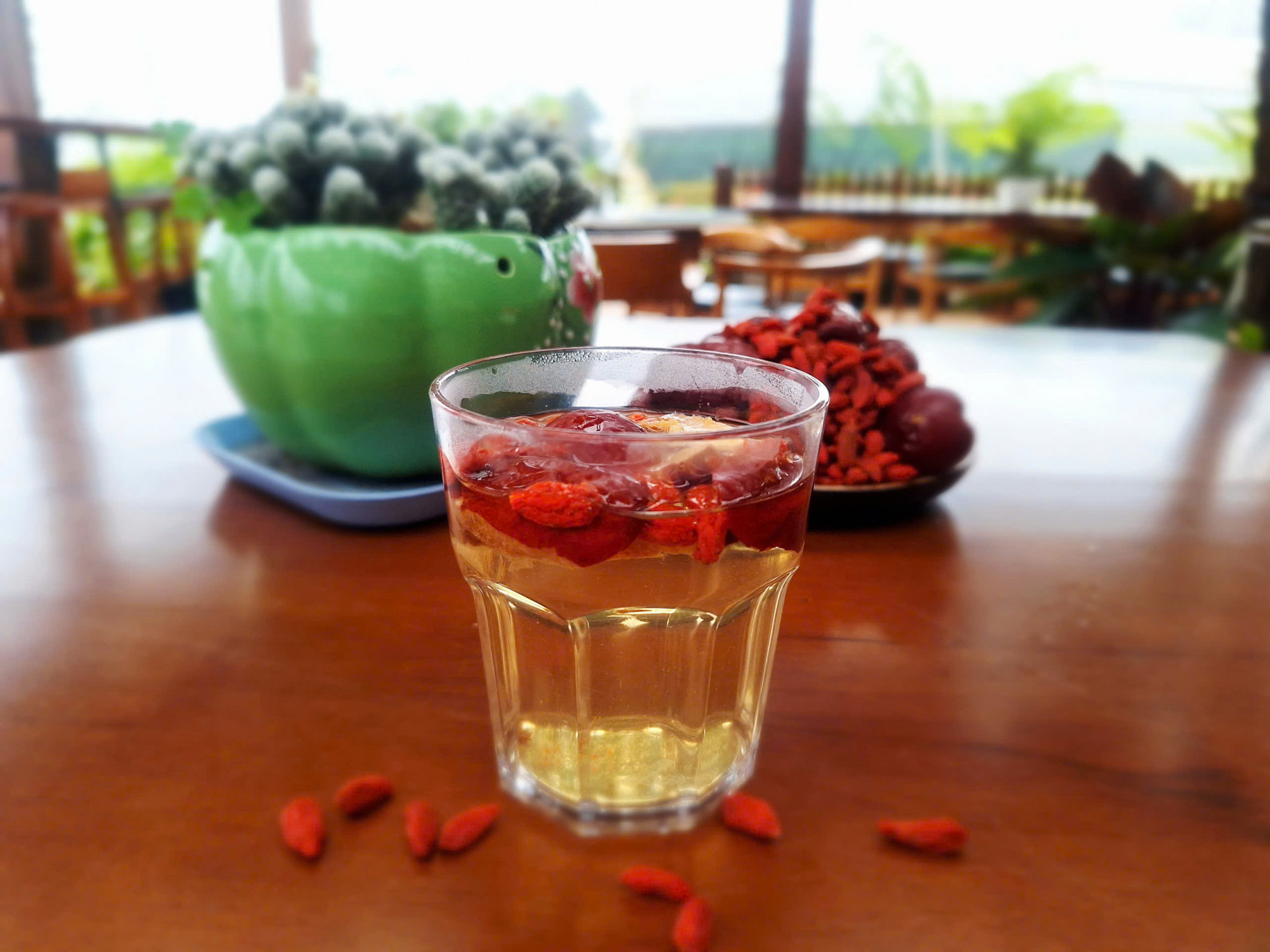 Trà kỷ tử giúp dưỡng gan, chống lão hóa, sáng mắt. Ảnh An Hà